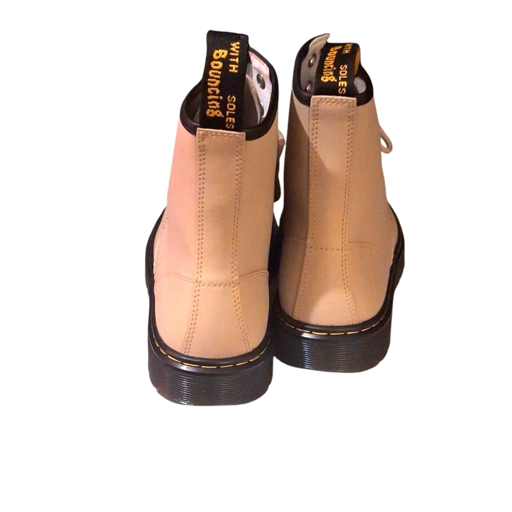 Dr. Martens Zavala Vintage Hydro LEATHER BOOTS- VINTAGE TAUPE NWT - Picture 5 of 11